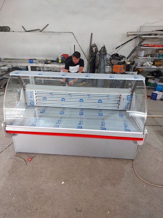 Витрина холодильник