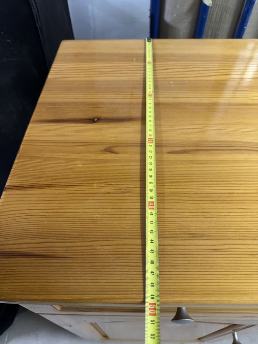 Бюро от естествено дърво компактно