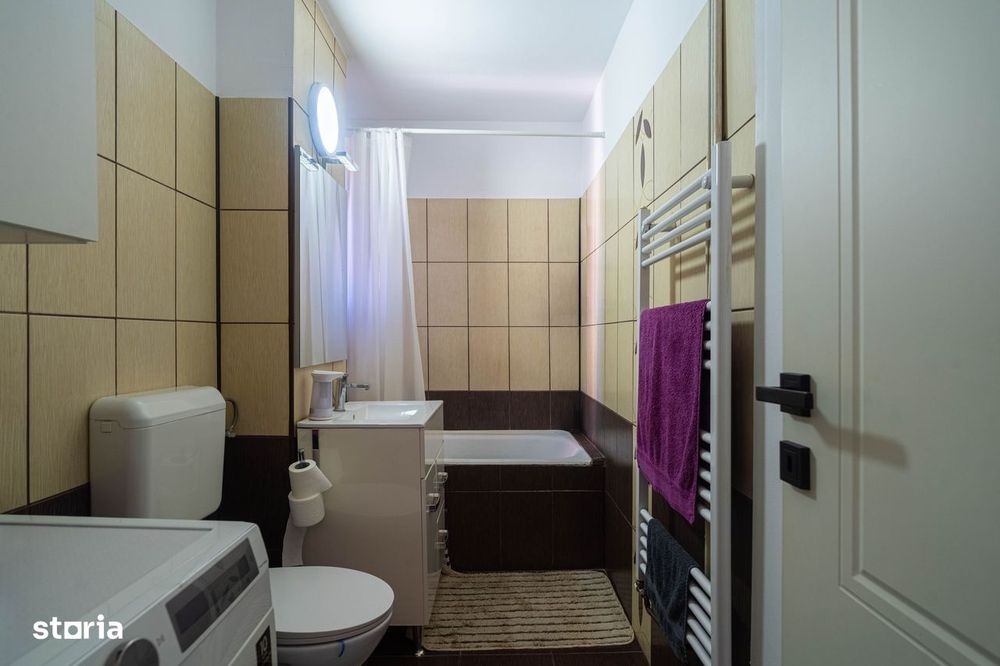 Apartament 5 camere Vlaicu – Renovat, 2 băi, centrală proprie