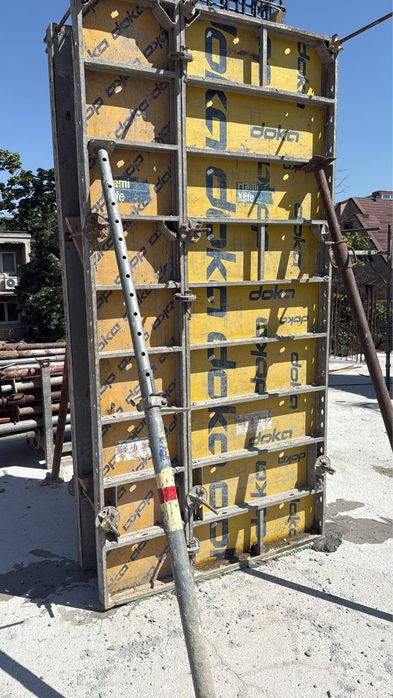 Panouri dok metalice uzate dar in stare buna de cofrare