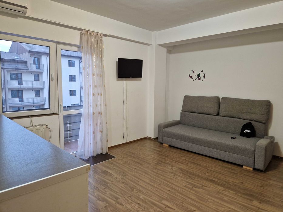 Vand garsoniera in Dobroesti