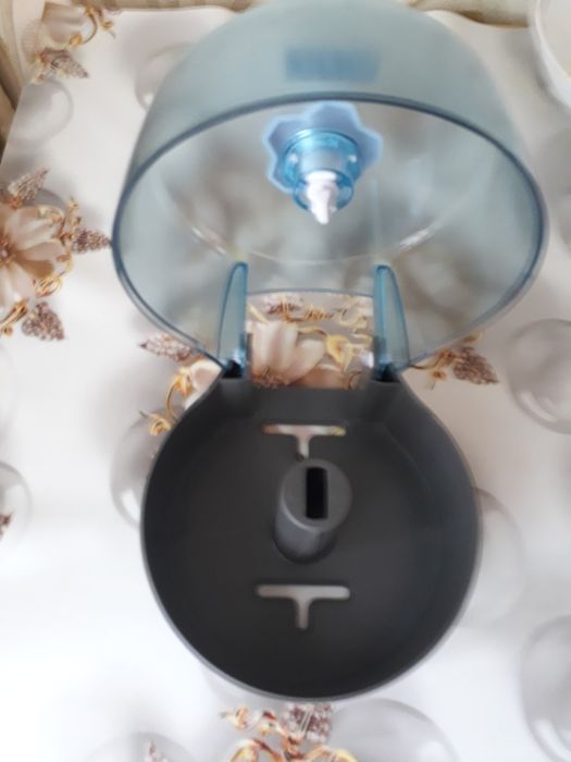 Продам детжатель для туалетной бумаги.