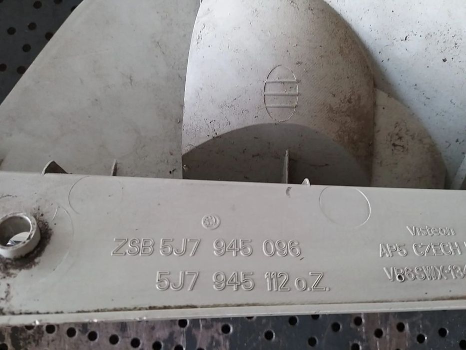 Stop tripla lampa dreapta skoda roomster 5j 5j7945096