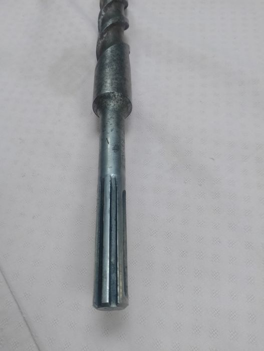 Бур перфоратора по бетону SDS макс 90 см.