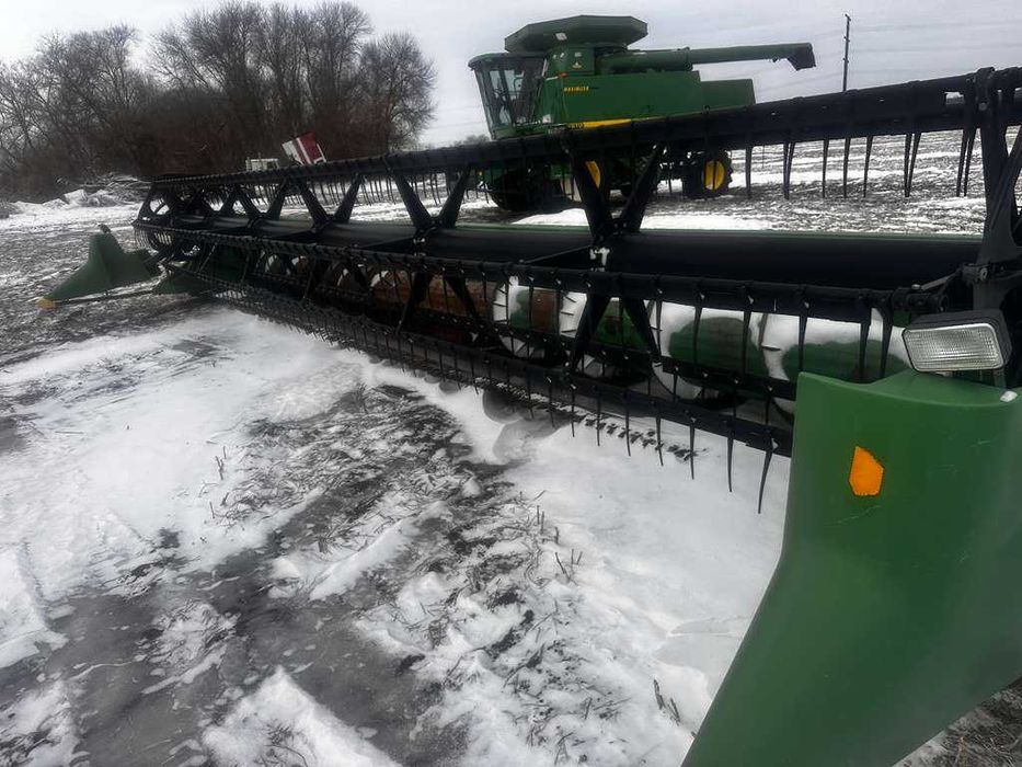 Жатка John Deere 930F