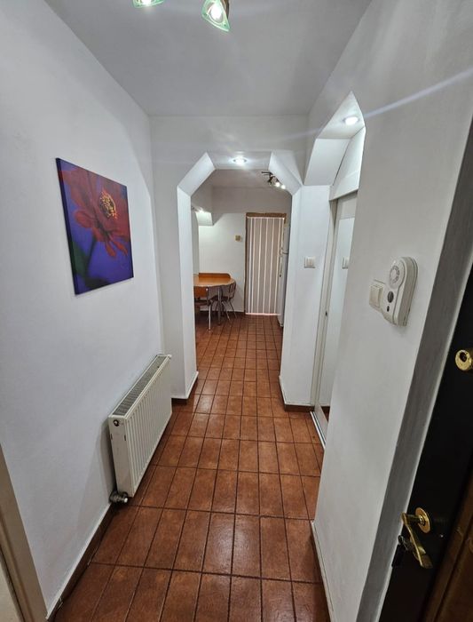 Apartament 3 camere decomandat zona centrala