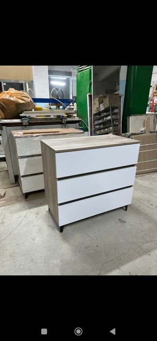 Современный комод