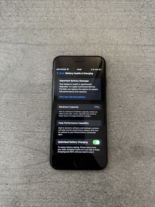 телефон Iphone SE 3