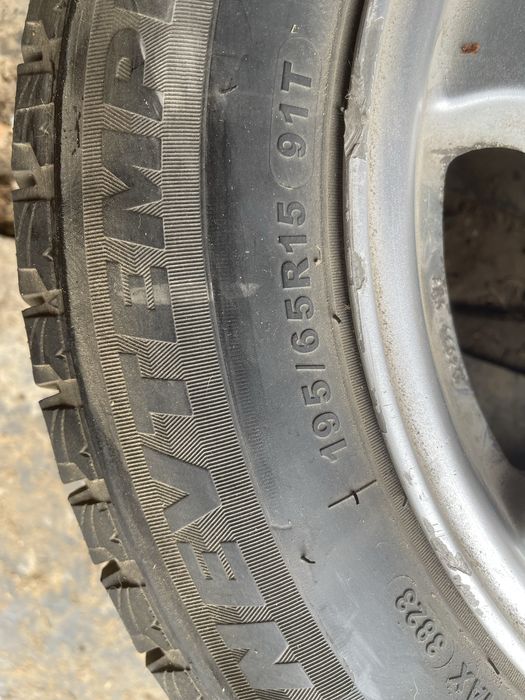 продам шины с дисками на 210