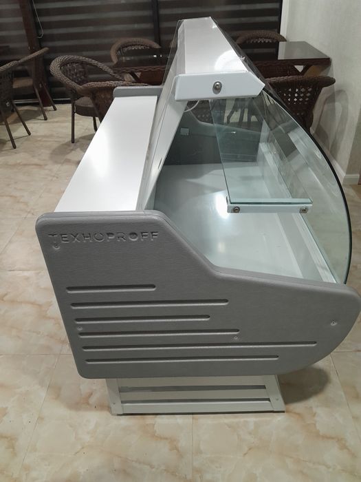 Витринный холодильник