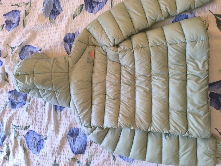 Яке на Superdry цвят мента