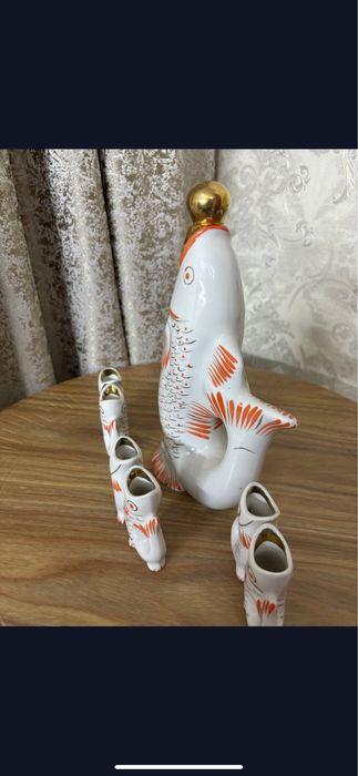 Набор рыбок с маленькими рыбками