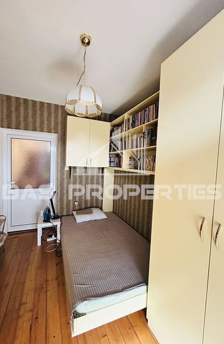 Етаж от къща в София-Орландовци площ 144