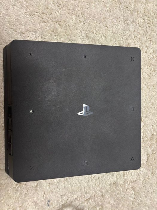Playstation 4 slim