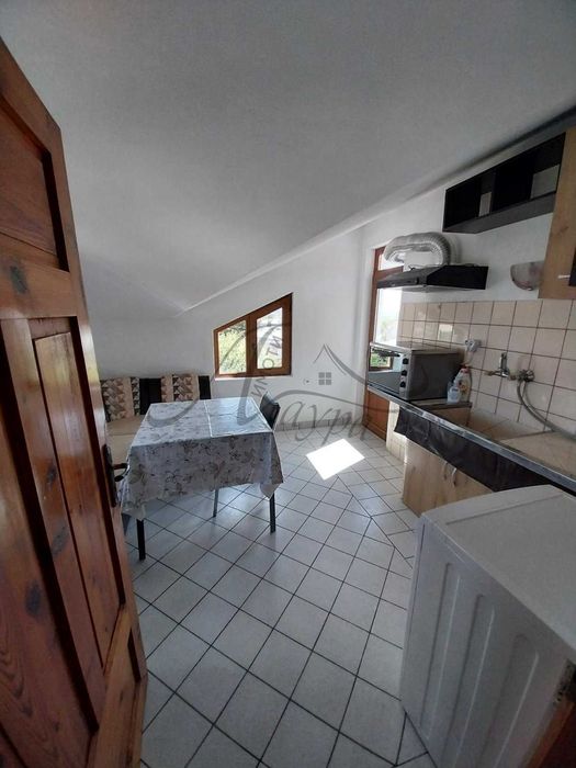 Дава се под наем Двустаен апартамент в Шумен, Център - 65 кв.м за 326.4 € - Снимка #3