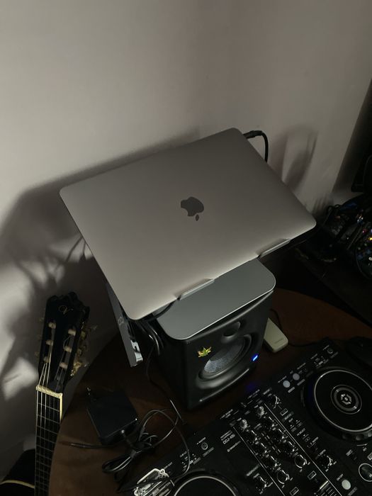 Макбук/MacBook Air M1 серый