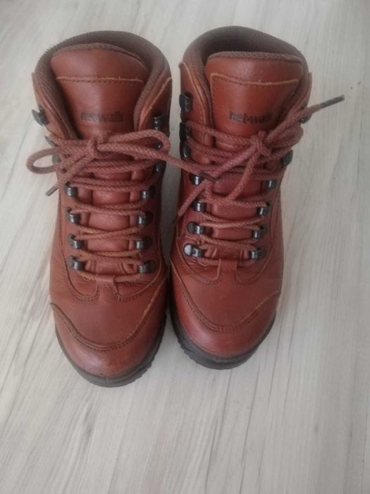 Дамски туристически/планинарски обувки - 36 номер