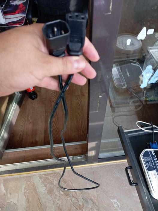 Удължител за захранващия кабел на PC