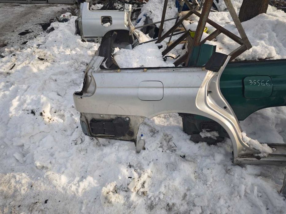 Крыло заднее субару легаси б3