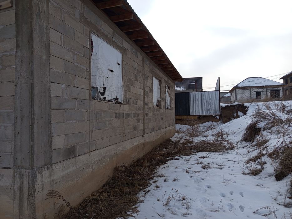 Продам дом не достроены