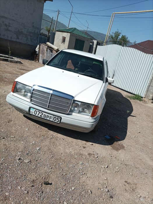 Мерседес 124 сатылады.