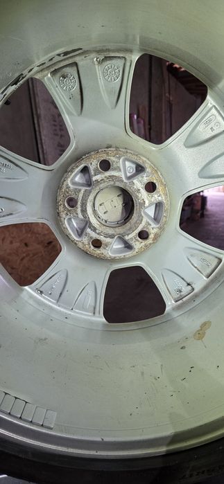 AUDI A3 оригинални джанти 225/45/17 7,5J×17 ET56 5×112 DOT