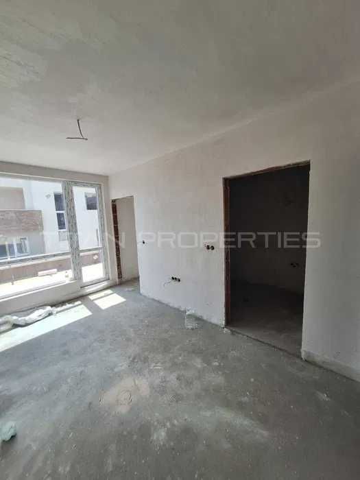 Продава се Четиристаен апартамент в Пловдив, Остромила - 204 кв.м за 1000 €/кв.м - Снимка #3