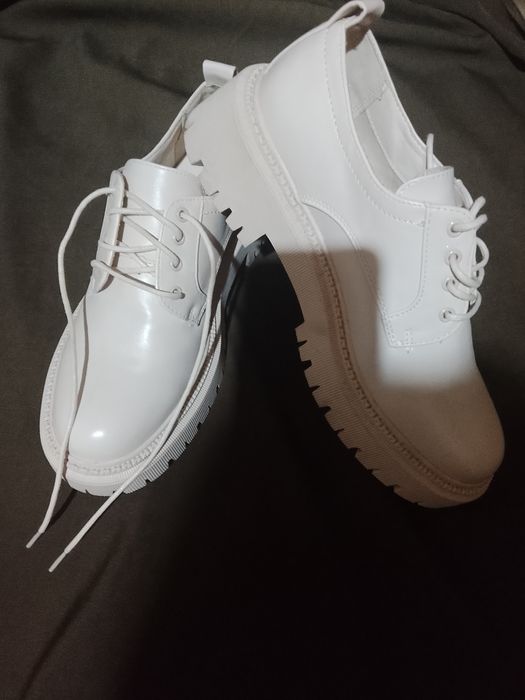 Umuman kiyilmagan chetdan zakas qilingan razmer 38