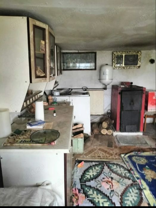 Casă de vanzare + 600mp teren in Scărișoara Nouă