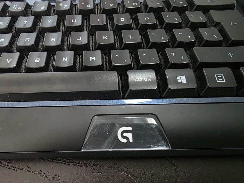 Tastatură gaming Logitech G510s – iluminare RGB, display LCD, taste macro G – stare foarte bună