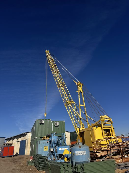 Кран /гусеничный