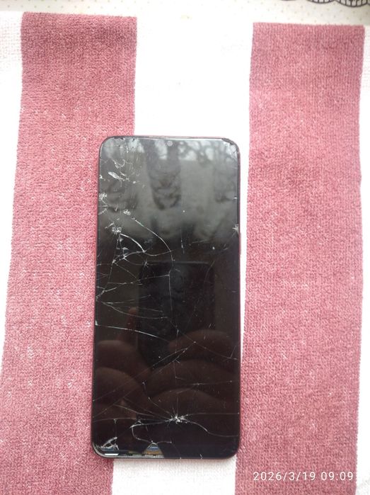 Realme C3 красный