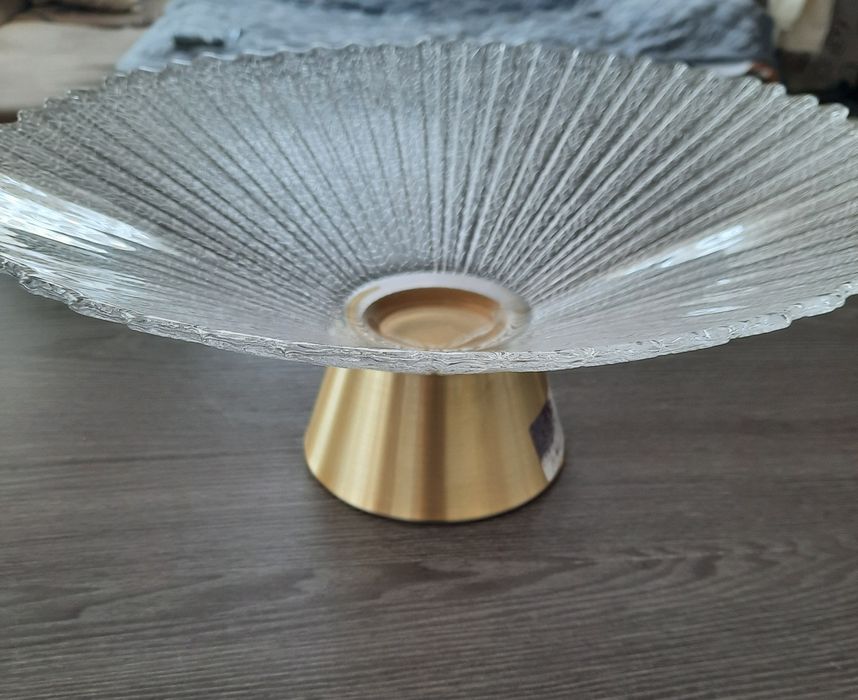 Продам фруктовницу.