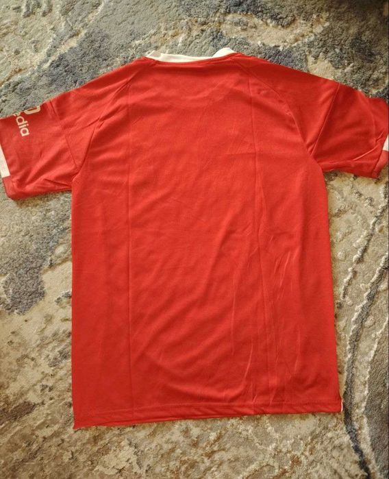 Продам футбольную форму Ливерпуля, 100.000