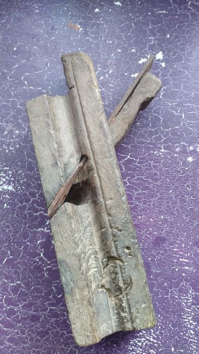 Дърводелски рендета стари и метални шишове и куки