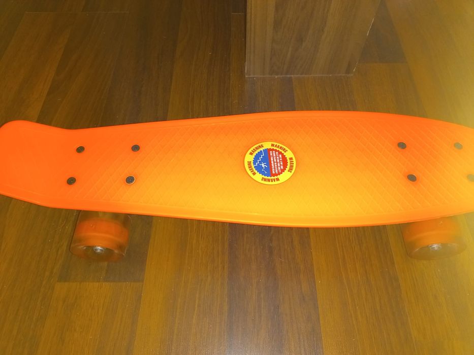 Penny board color din PVC cu roti luminoase, din PU (silicon), NOU!
