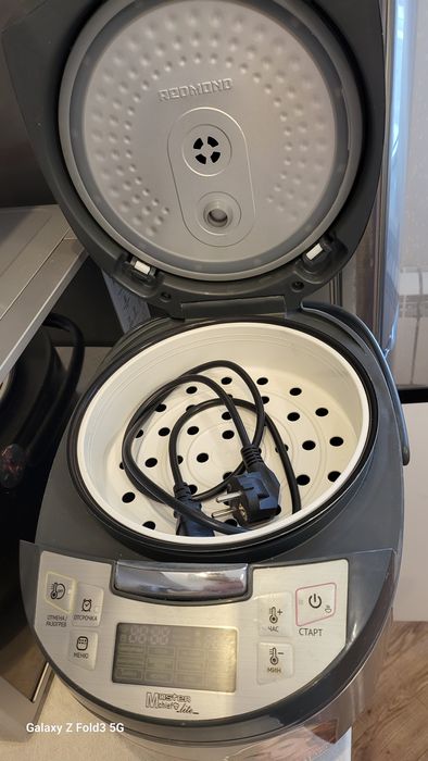 Мультиварка Redmond