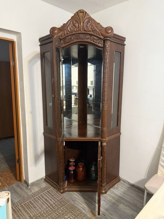 Кухонный шкаф сатылады