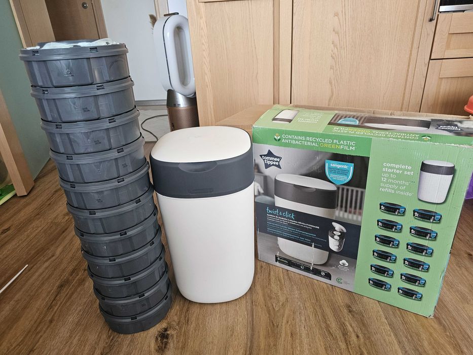 Кош за памперси Tommee Tippee + 11 касети торбички