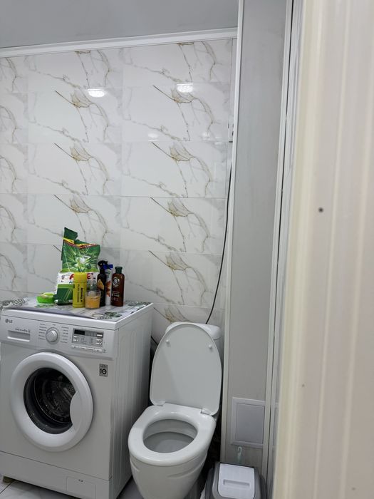 Срочно Продаеться 2 ком  квартира