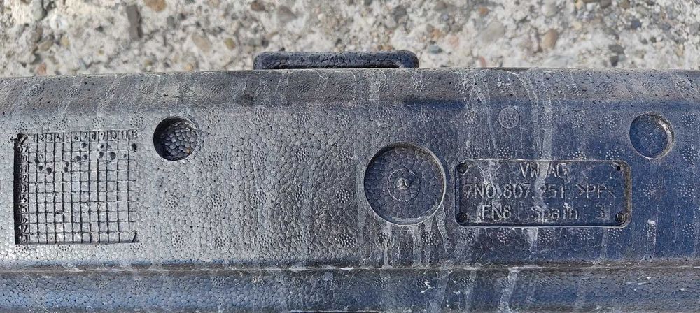 Задна Греда под Бронята VW Sharan 10+