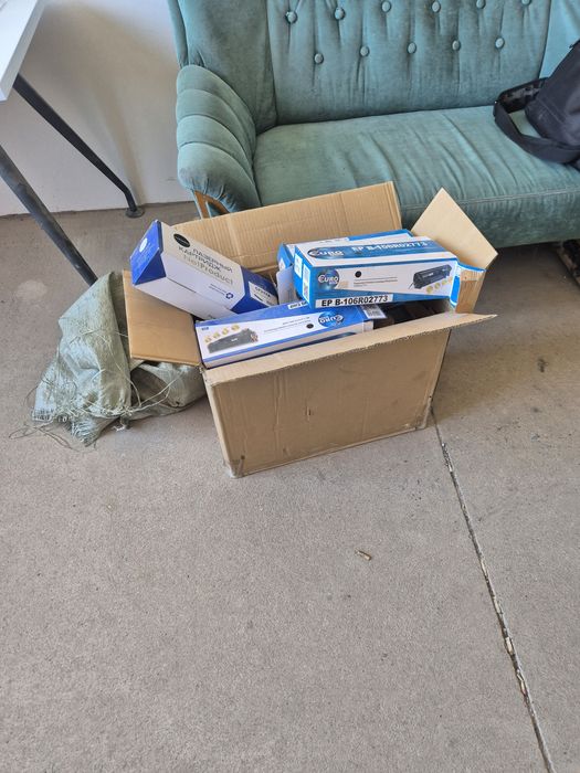 Продам катриджи.