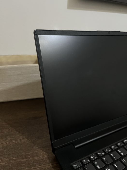 Laptop Lenovo – Intel i5 Gen 11, 8GB RAM