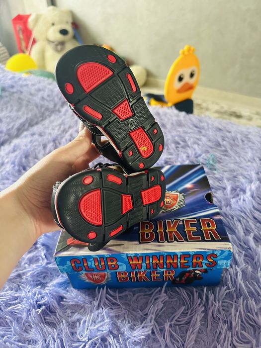 Продам сандали