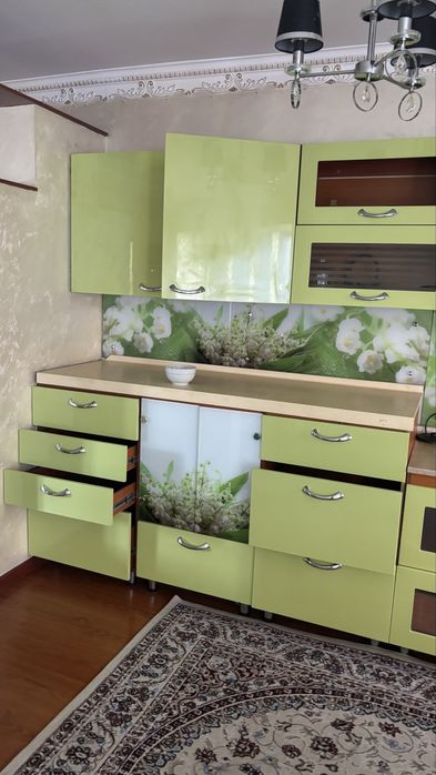 Продается кухонный гарнитур