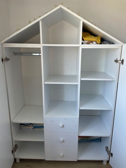 Гардероб за детска стая