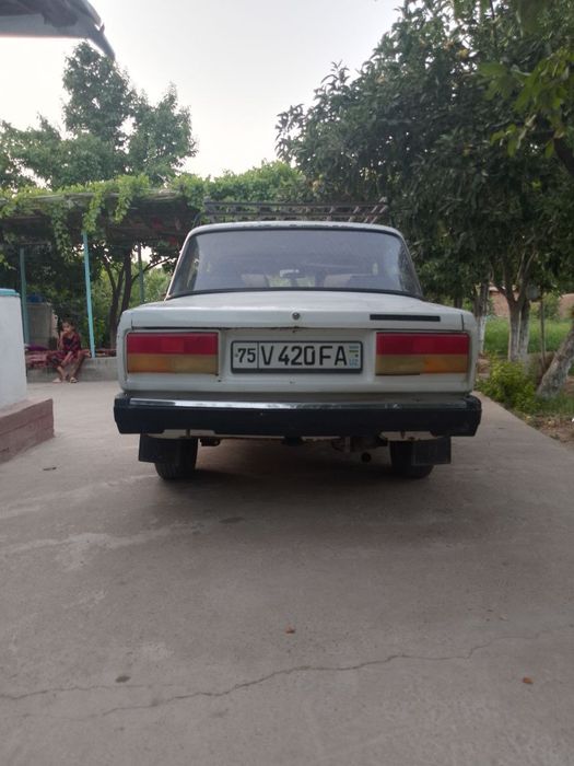 Vaz 21051 sotiladi. Narxi kelishilgan holda