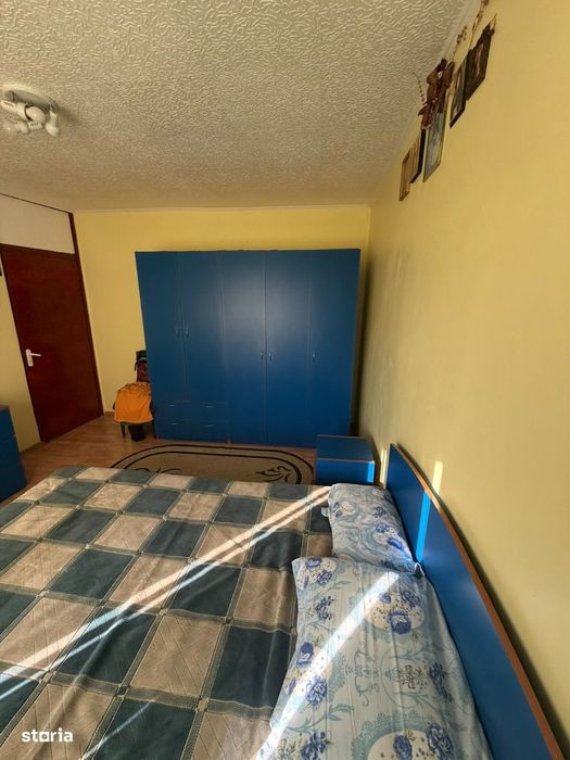 Vanzare apartament 3 camere zona 13 septembrie