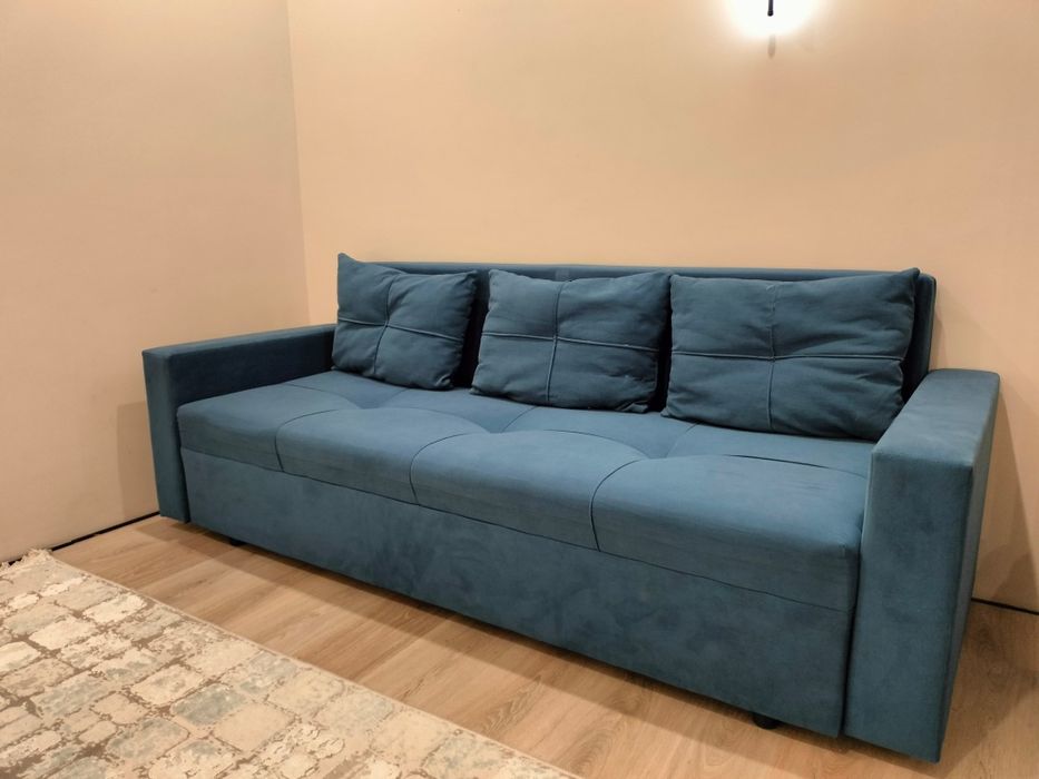 Продаю диван в идеальном состояние