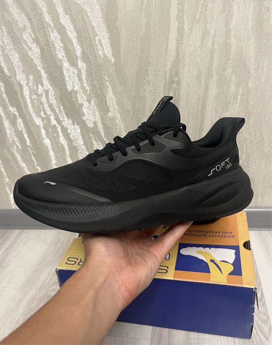 Кроссовки от бренда Li-ning